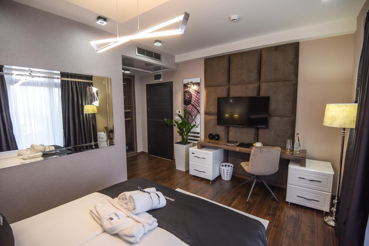 Standard Doppelzimmer - Kostenfreier Flughafentransfer